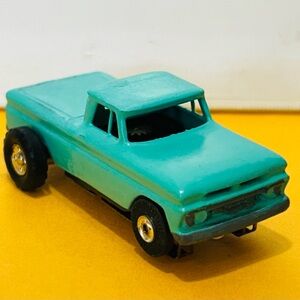 RARE OLD SCHOOL 60’s CHEVY GMC PICKUP TRUCK on AURORA 1970’s SOLID RIVET SLOT Ch